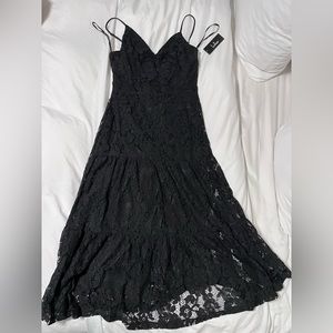 Lulus lace midi dress